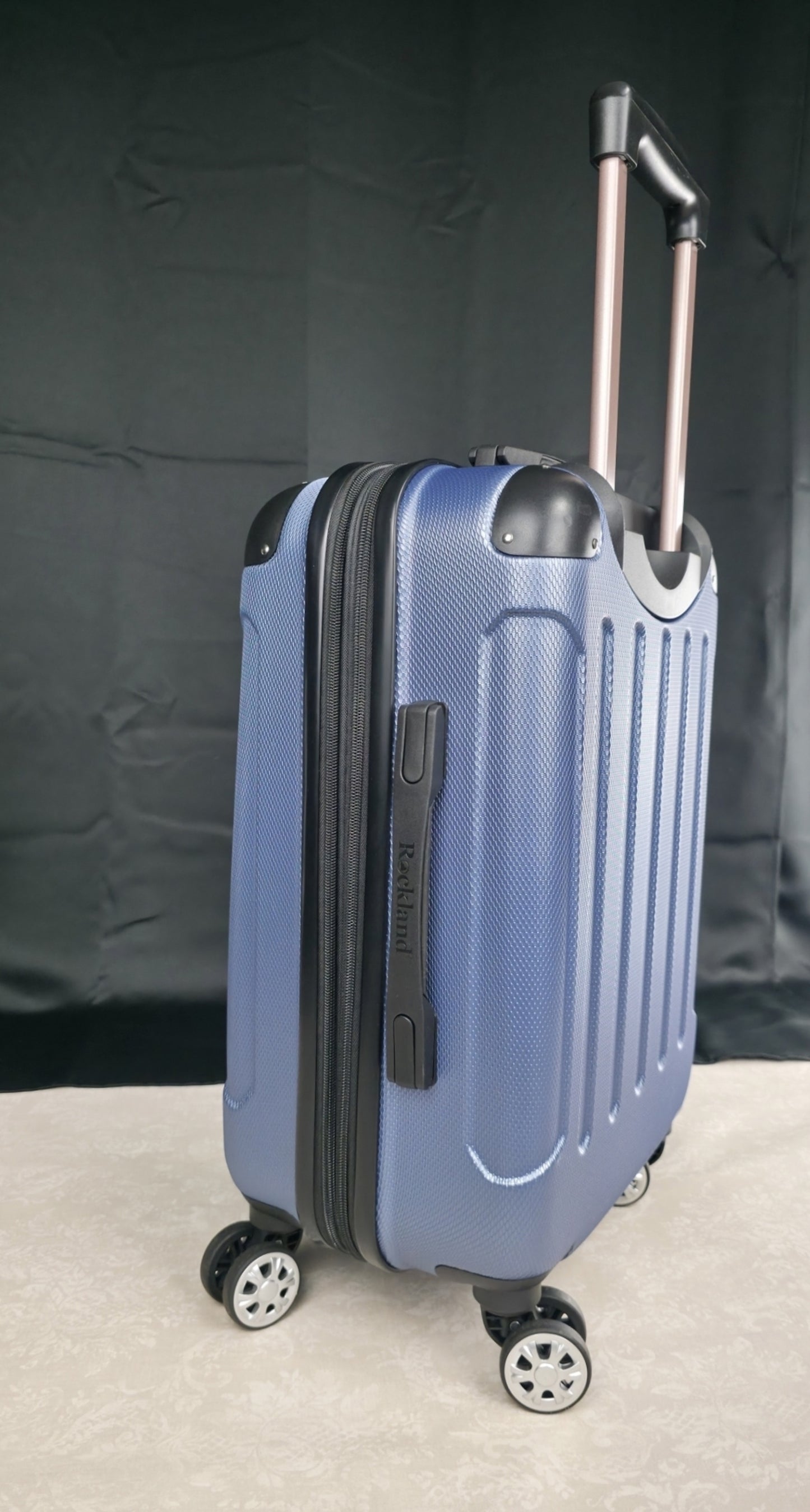 Rockland London 20-Inch Hardside Expandable Carry-On Spinner – Blue