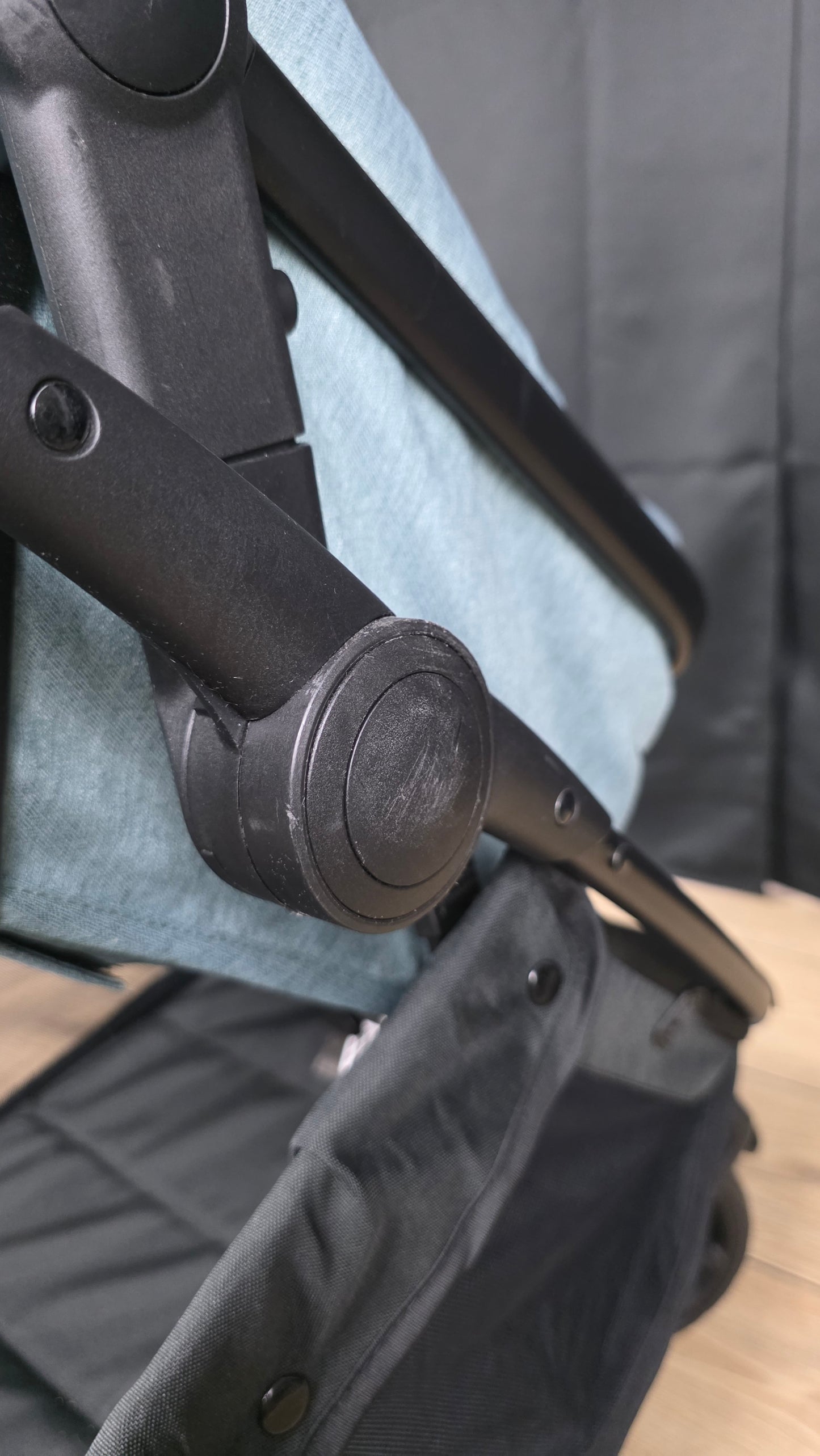 Mompush Wiz 2-in-1 Stroller – Sage Green (Used, Like New)